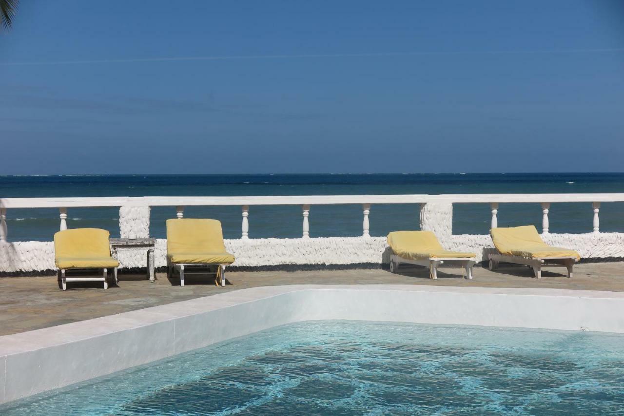 Tamu Beach Resort Malindi Exterior photo